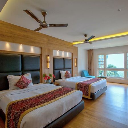 Pine Tree Spa Resort, Калимпонг Екстериор снимка